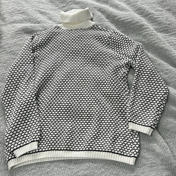 Women’s high neck 100% cotton sweater- pre loved and in great condition - Picture 6 of 8